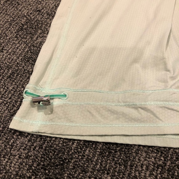 Lululemon workout top - Picture 4 of 6